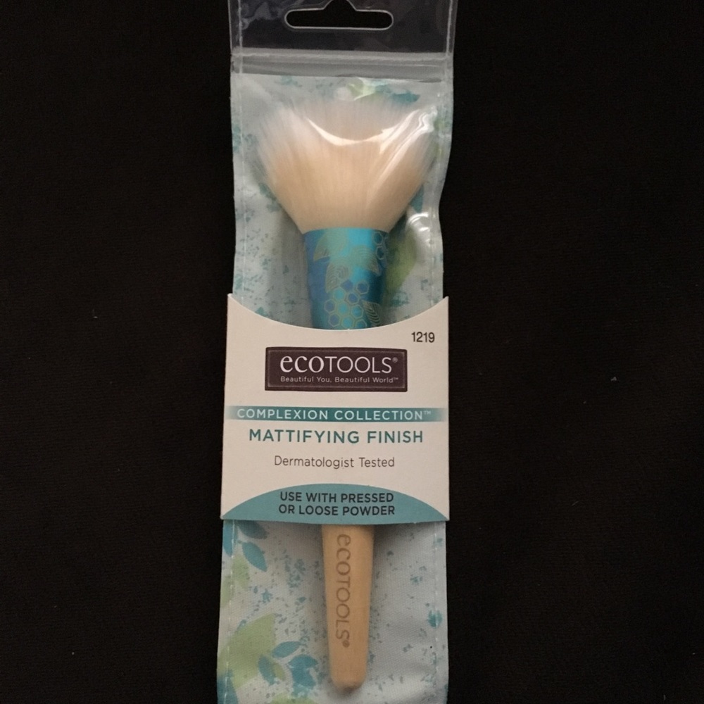 Brand New Ecotools Complexions Collection Brush